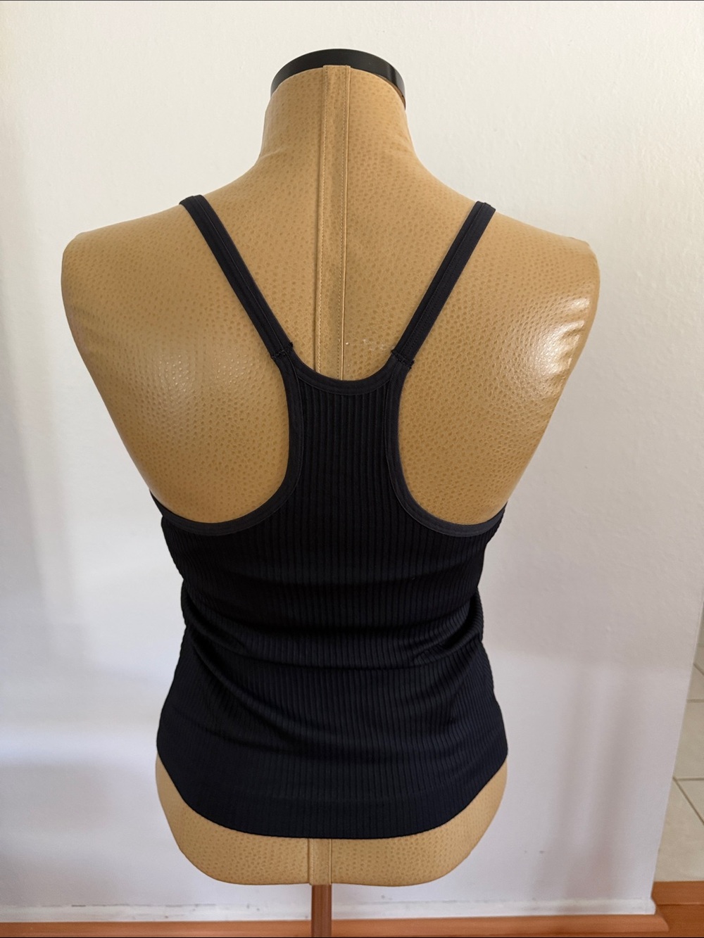 Nike Seamless Dri-FIT Ribbed Tank - Picture 3 of 4